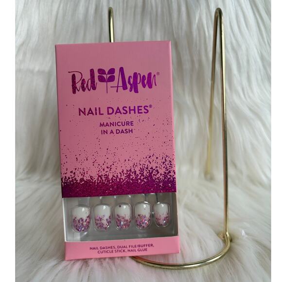 Red Aspen Nail Dashes- Aspen Glitter (short, square pink glitter nails) - Picture 1 of 6